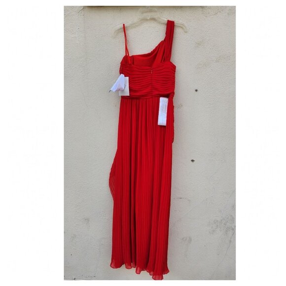 BCBGMaxAzria Red On Shoulder Pleated Gown - Picture 4 of 7